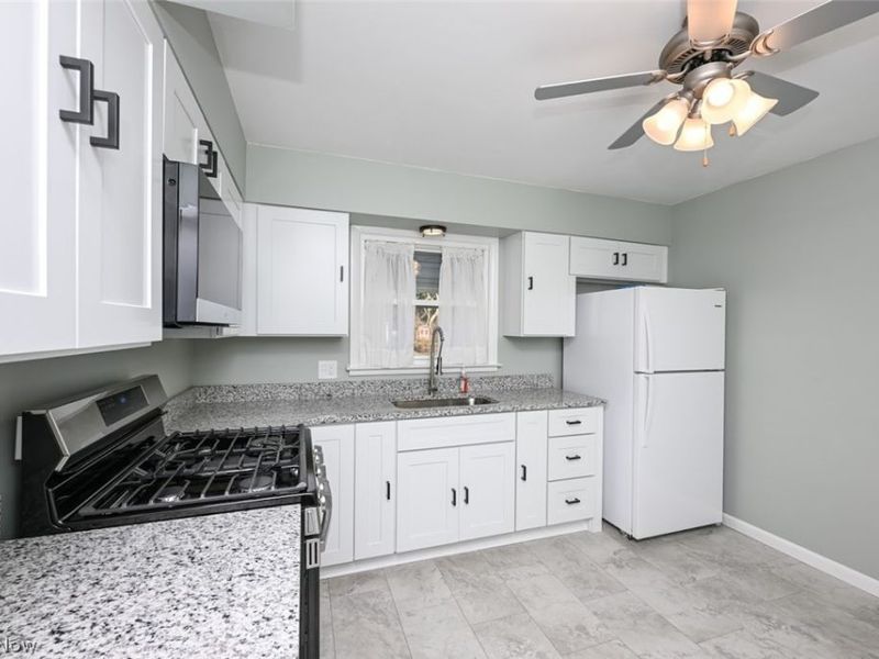 5838 Harter Home Drive, Akron, OH 44319 Photo 15