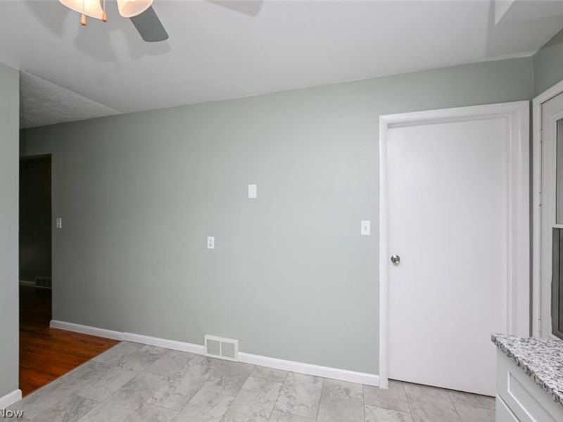 5838 Harter Home Drive, Akron, OH 44319 Photo 16