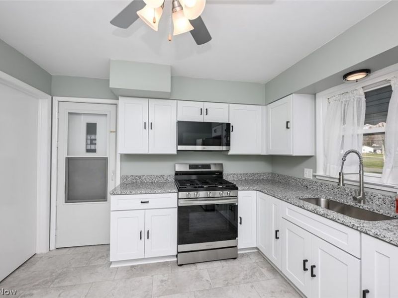 5838 Harter Home Drive, Akron, OH 44319 Photo 17