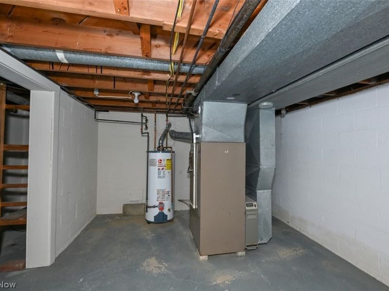 5838 Harter Home Drive, Akron, OH 44319 Photo 32