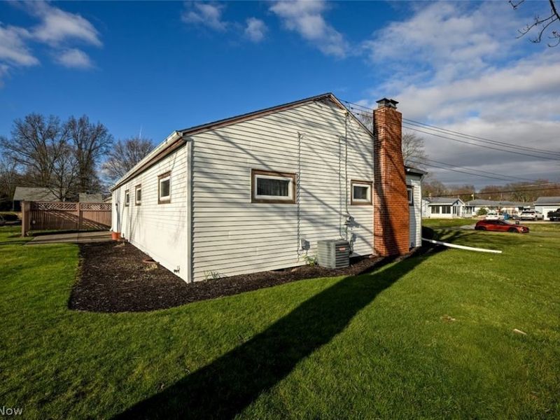 5838 Harter Home Drive, Akron, OH 44319 Photo 6