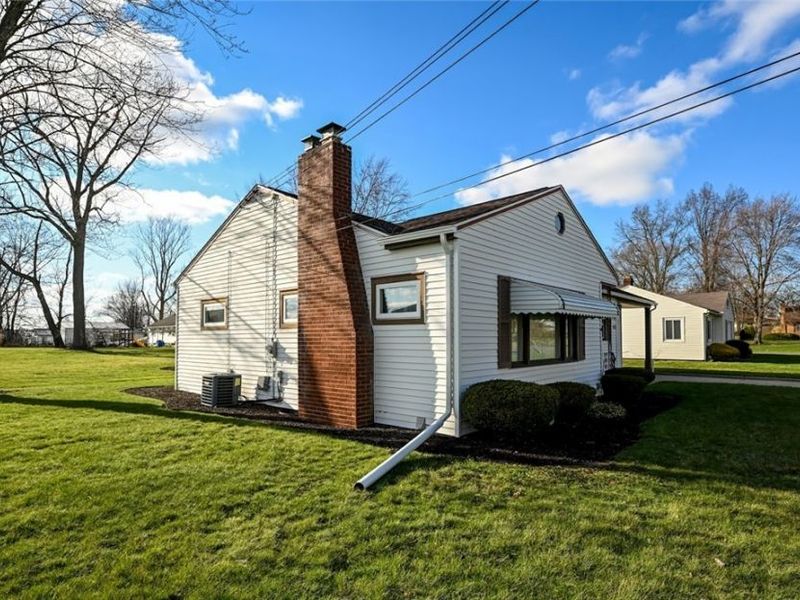 5838 Harter Home Drive, Akron, OH 44319 Photo 7