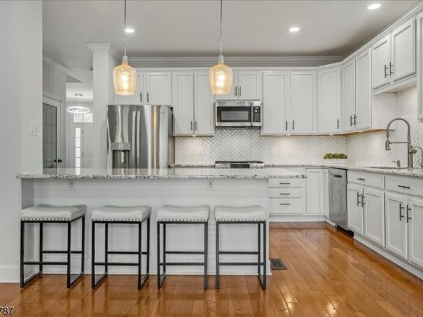 170 Madison Ave, Morristown, NJ 07960