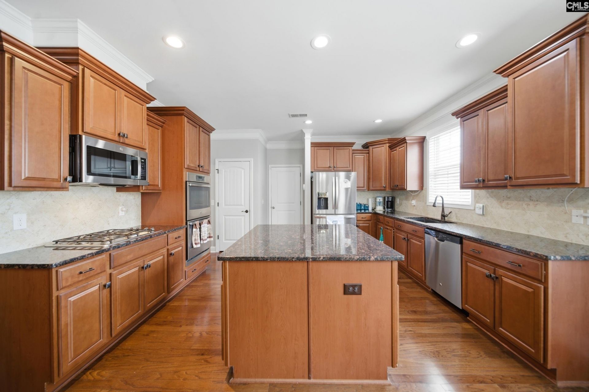 819 Leyland Cypress Court  Photo 6