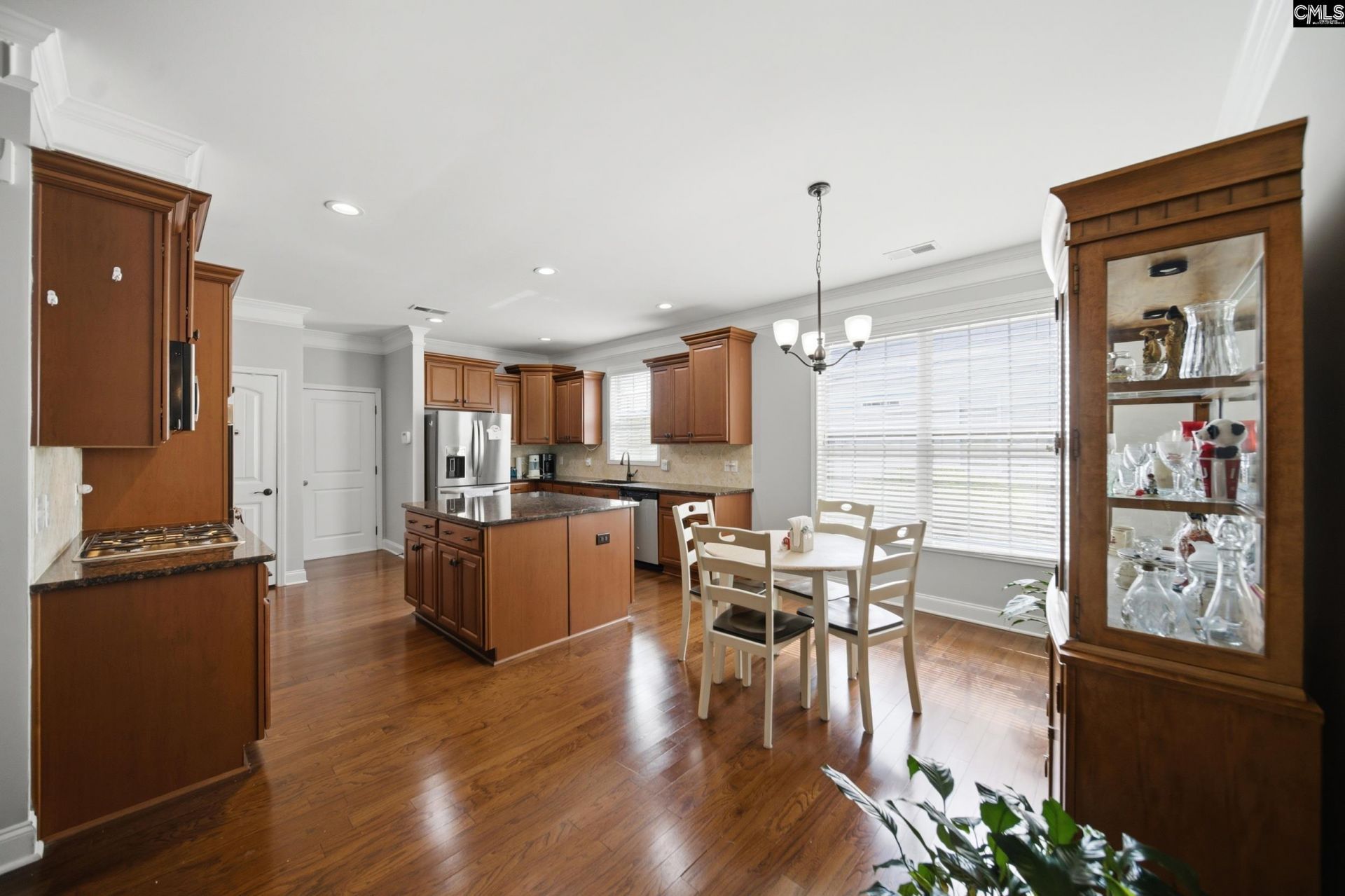 819 Leyland Cypress Court  Photo 7