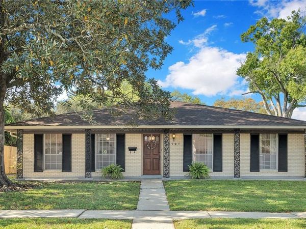 5727 OXFORD Place, New Orleans, LA 70131
