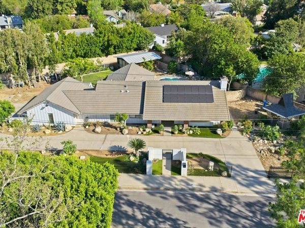 10940 Andora Avenue, Chatsworth, CA 91311