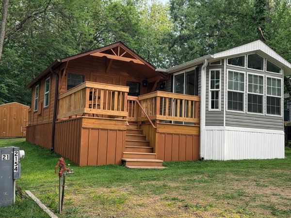 21-54 Woodhaven Lakes Drive , Sublette, IL 61367