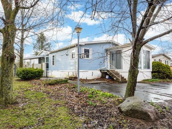 211 Sunset Drive, Holley, NY 14470
