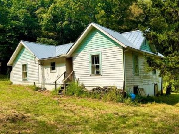 378 INDIAN TRAIL, SENECA ROCKS, WV 26884
