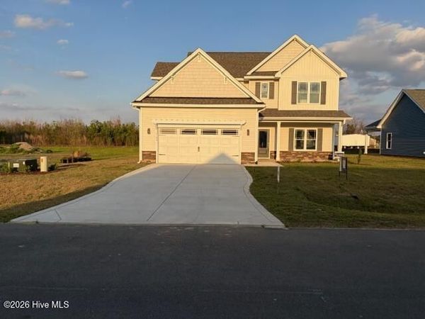 104 Sunny Acres Ln, Clinton, NC 28328