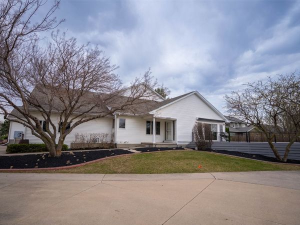 4845 Caldwell Court , Pleasant Hill, IA 50327