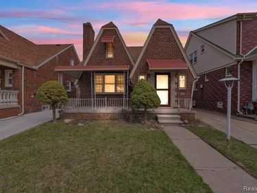 6120 MIDDLESEX Street , Dearborn, MI 48126