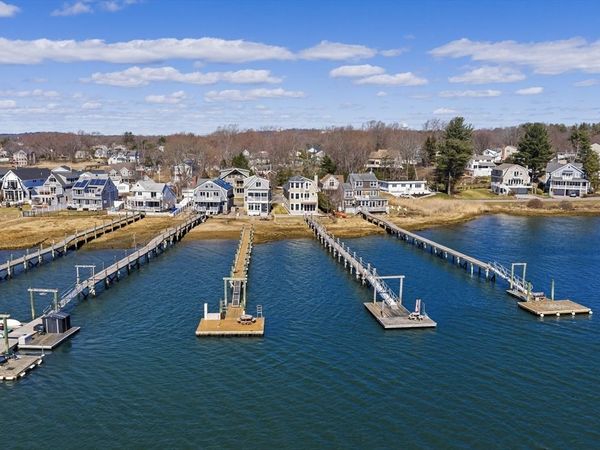 4 Foster's Point, Beverly, MA 01915