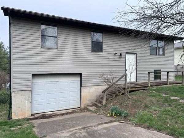 1358 Neighborhood Road, Gallipolis, OH 45631