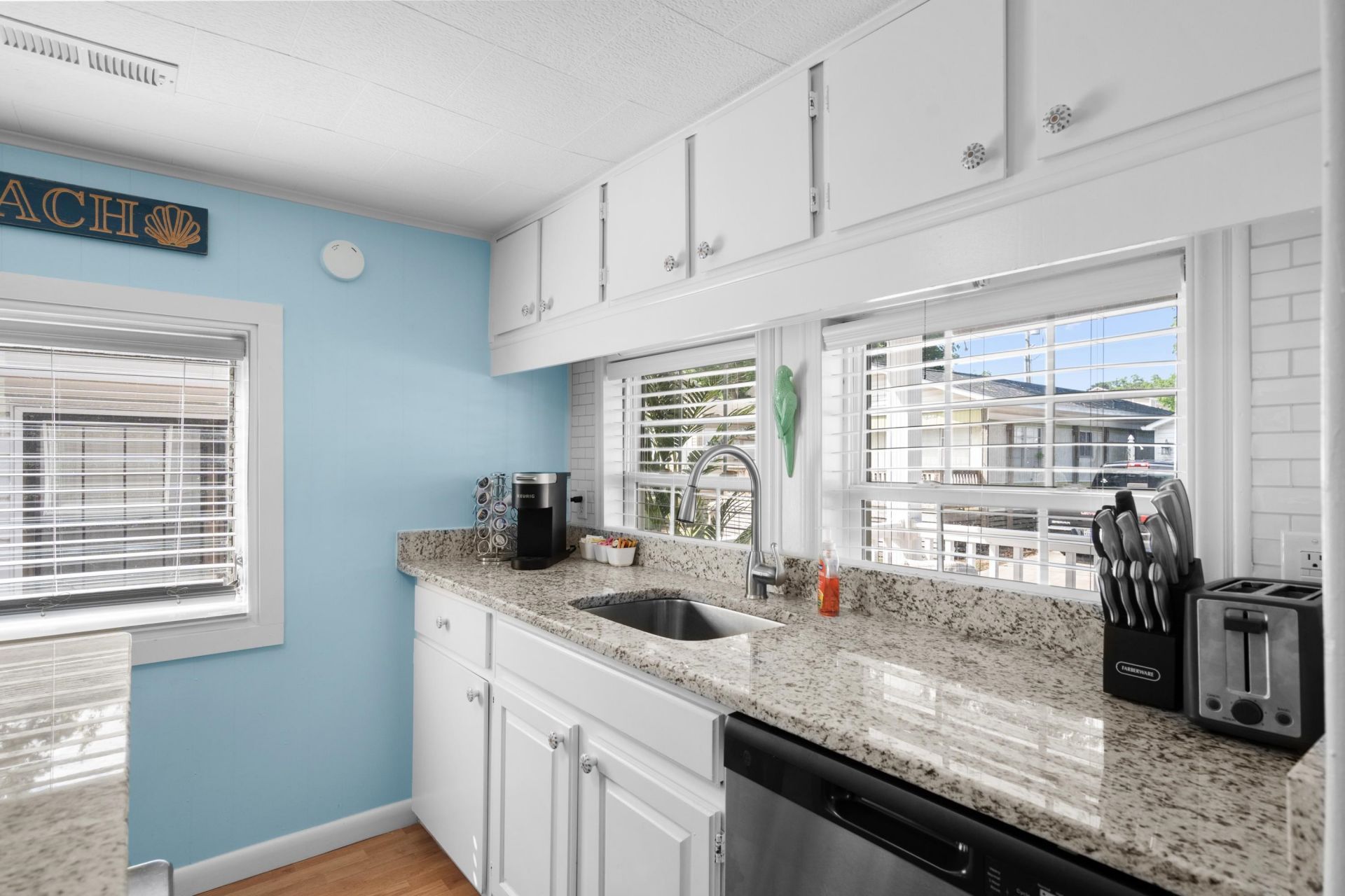 6001 - 1805 S Kings Hwy.  Photo 18