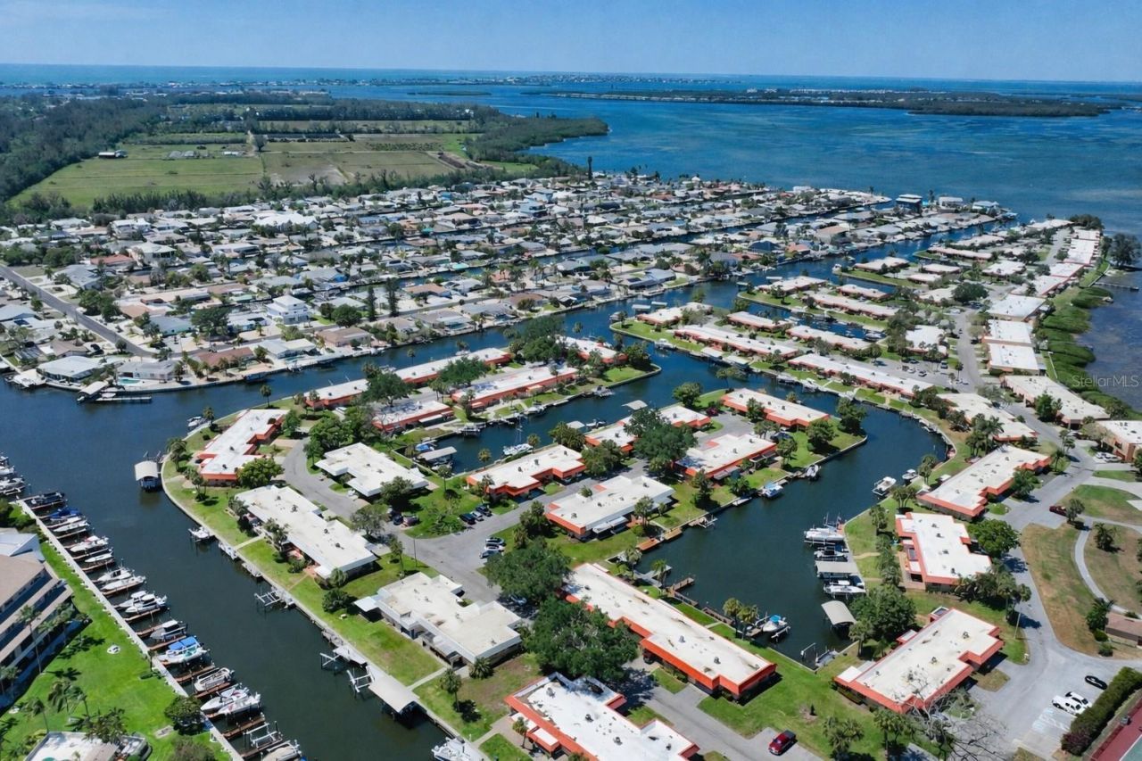 9538 Azure Cove, Bradenton, FL 34210 Photo