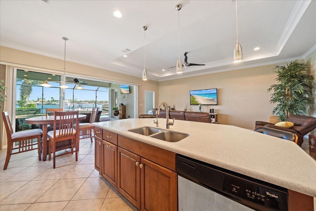 5040 Lake Overlook Avenue , Bradenton, FL 34208 Photo