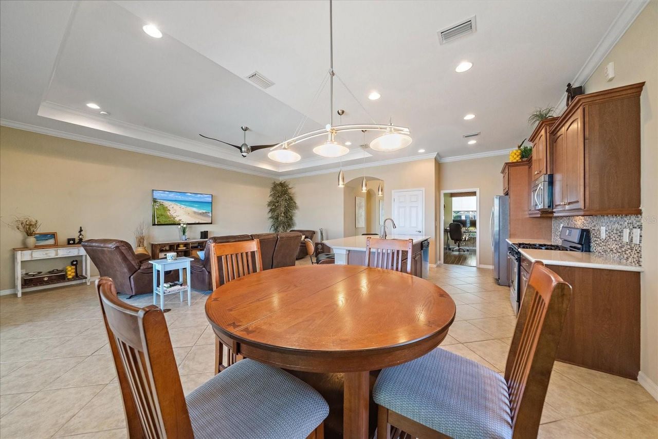 5040 Lake Overlook Avenue , Bradenton, FL 34208 Photo