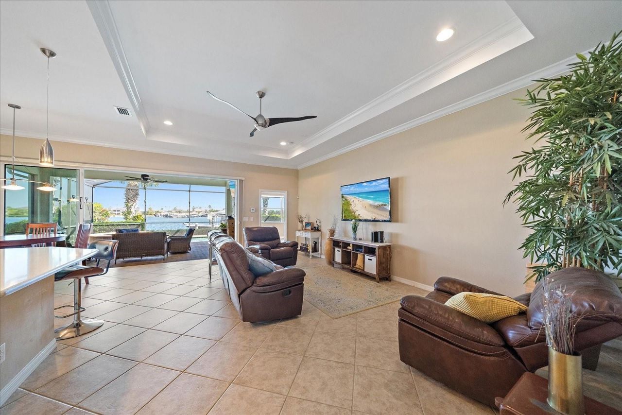 5040 Lake Overlook Avenue , Bradenton, FL 34208 Photo