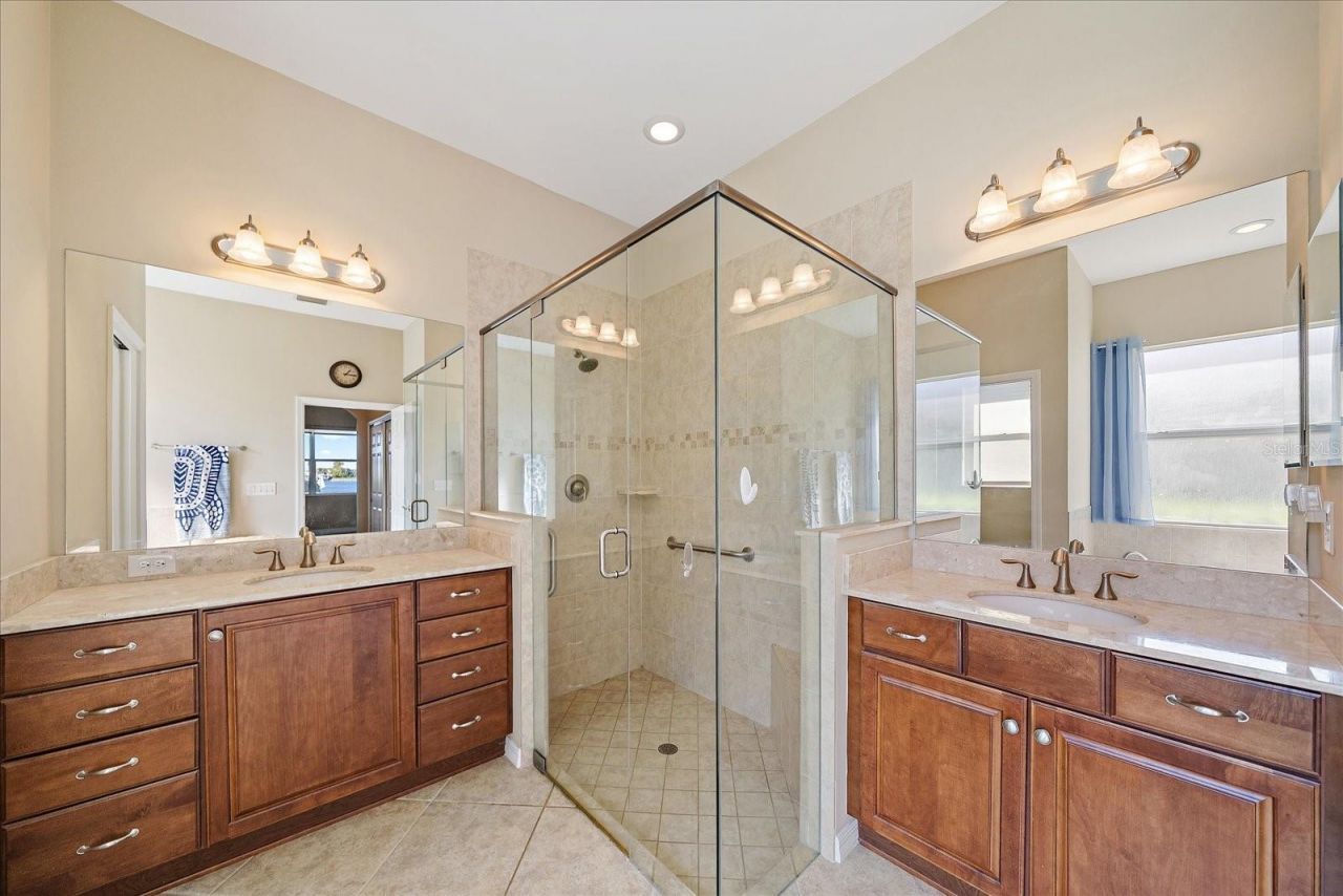 5040 Lake Overlook Avenue , Bradenton, FL 34208 Photo