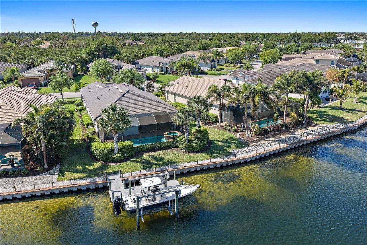 5040 Lake Overlook Avenue , Bradenton, FL 34208 Photo