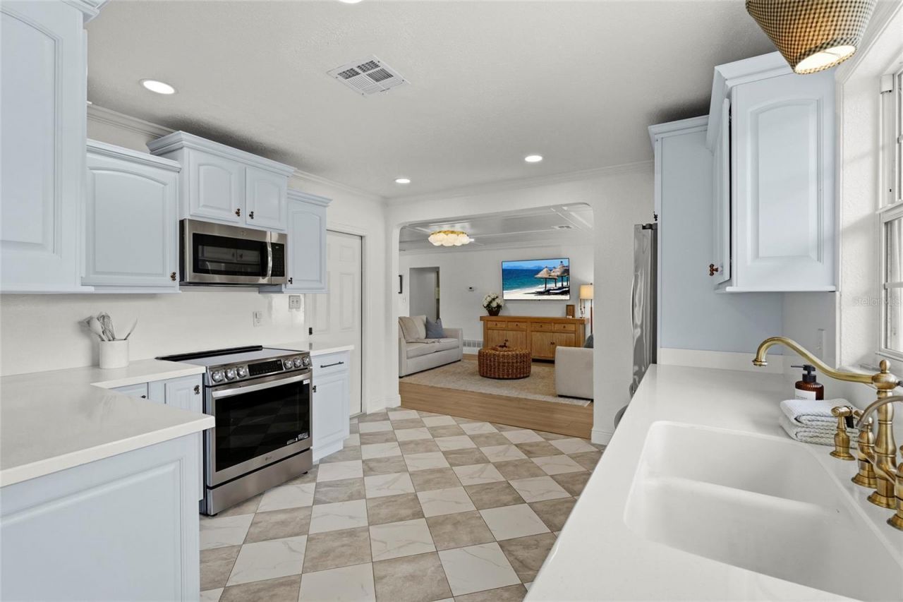 7746 Westmoreland Drive, Sarasota, FL 34243 Photo