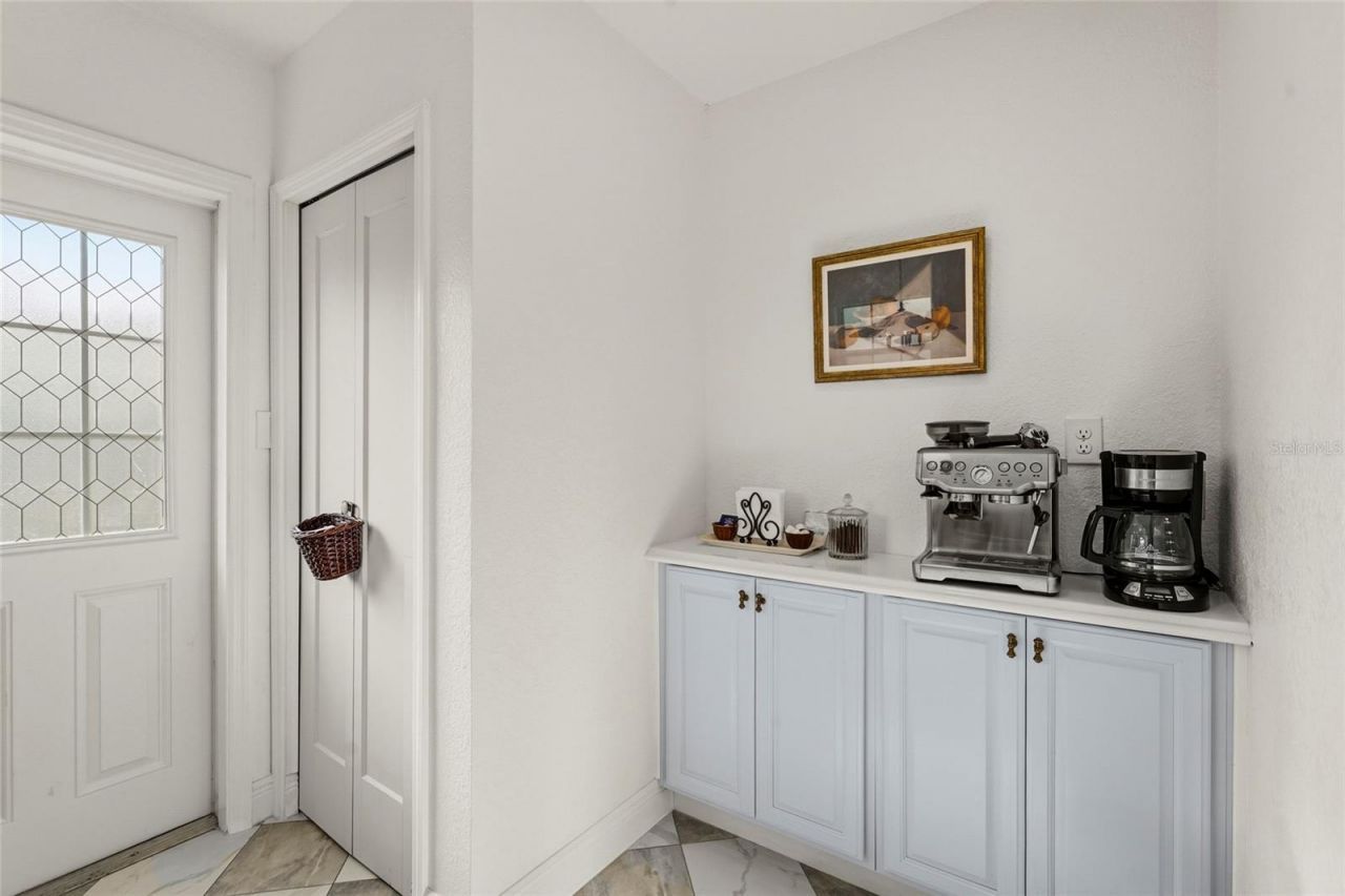 7746 Westmoreland Drive, Sarasota, FL 34243 Photo