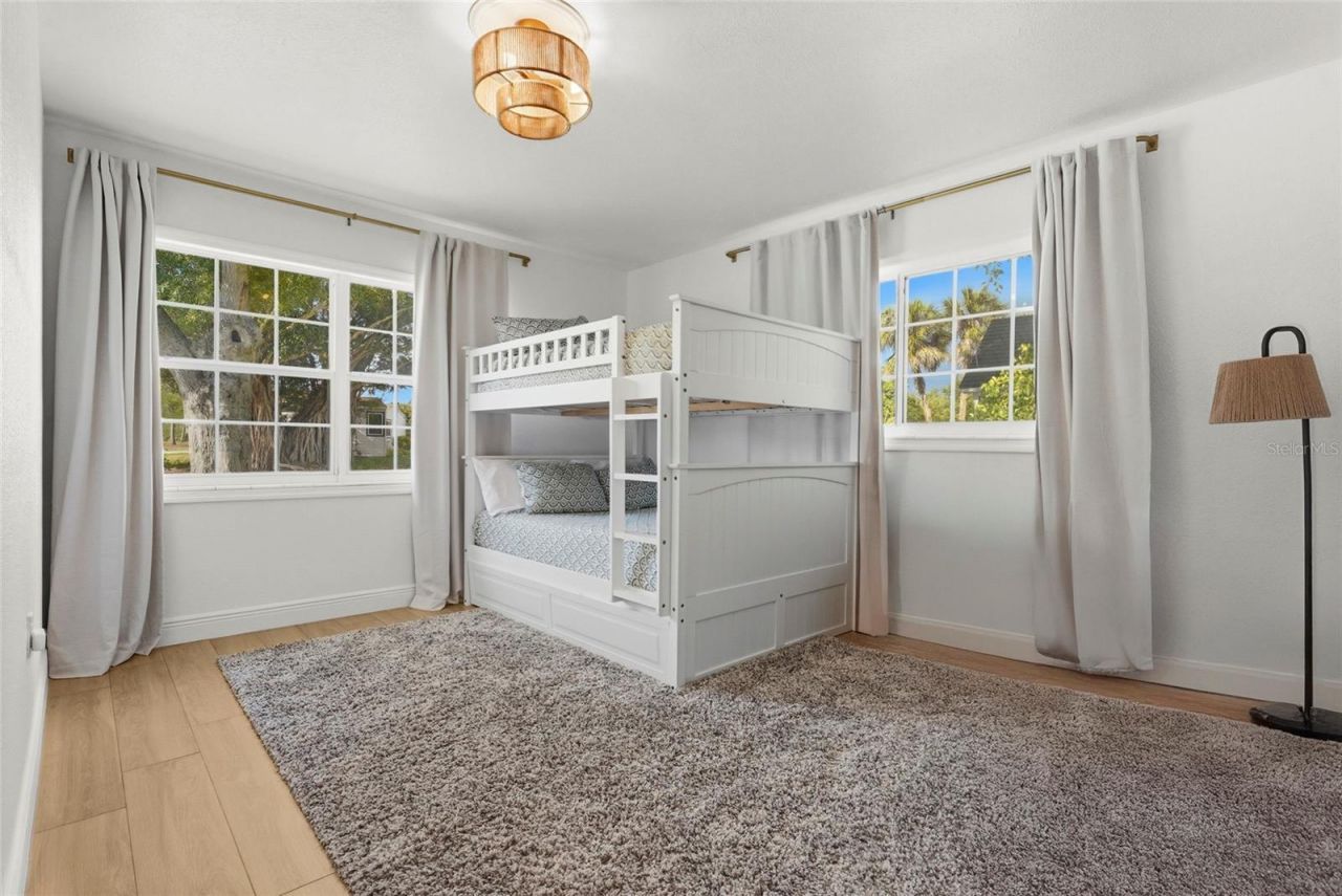 7746 Westmoreland Drive, Sarasota, FL 34243 Photo