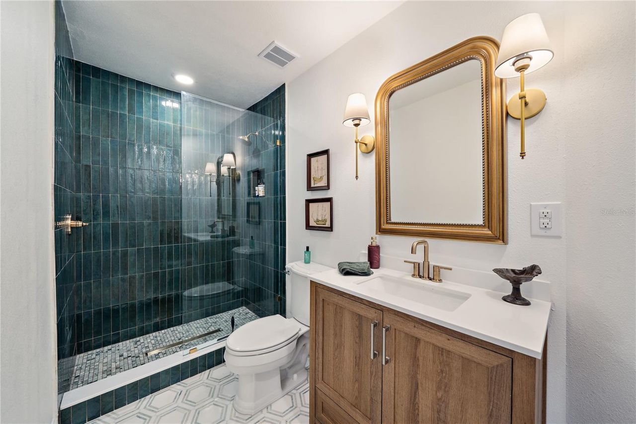 7746 Westmoreland Drive , Sarasota, FL 34243 Photo