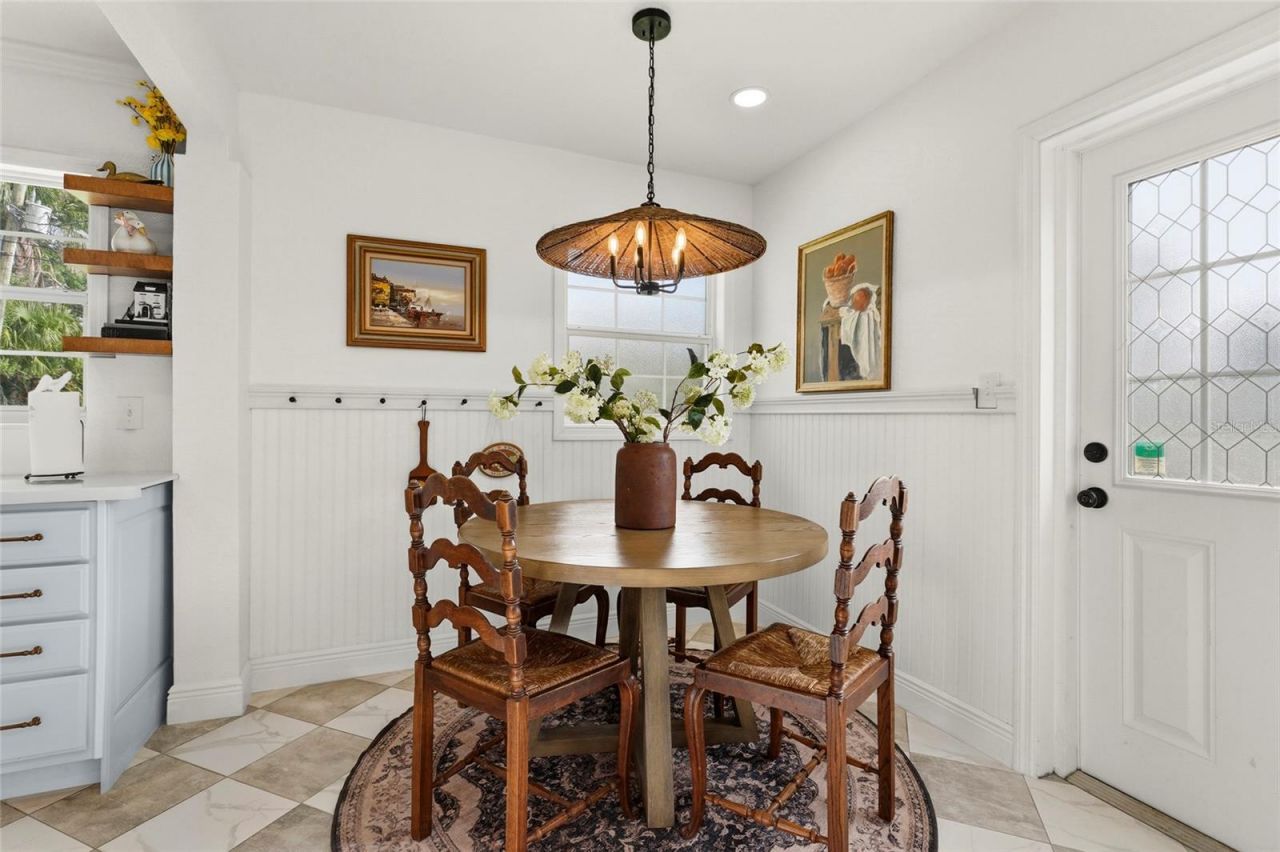 7746 Westmoreland Drive, Sarasota, FL 34243 Photo