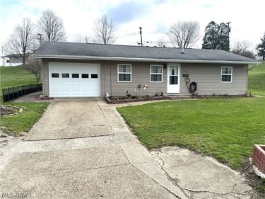 110 Andover Road , Woodsfield, OH 43793