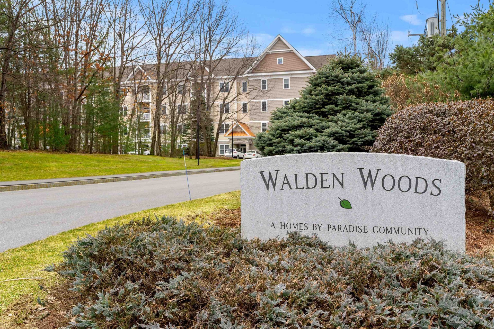 2 Henry David Drive, Unit 209, Nashua, NH 03062 Main Photo