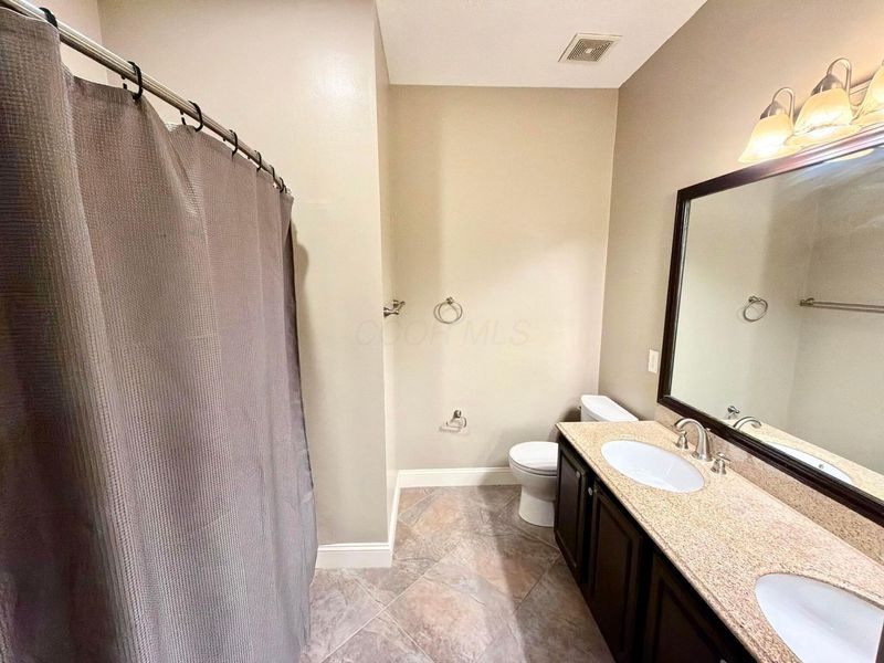 6265 Craughwell Lane , Dublin, OH 43017 Photo 13