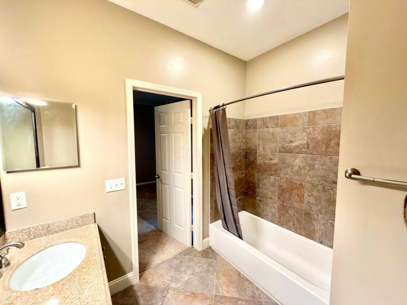 6265 Craughwell Lane , Dublin, OH 43017 Photo 14