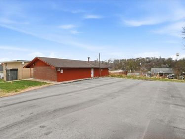 208 N WALNUT Street, GLENWOOD, IA 51534