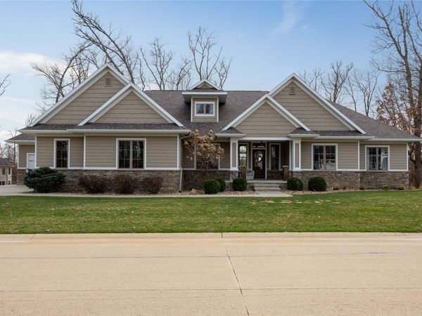 4801 Keystone Ridge SE, Cedar Rapids, IA 52403
