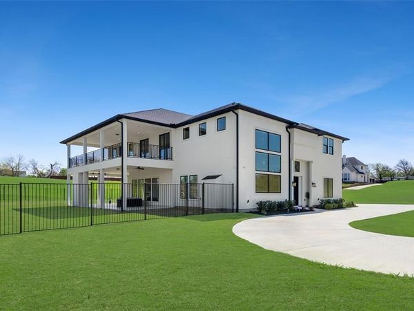 7281 Waters Edge Drive, The Colony, TX 75056