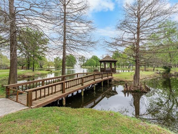 692 Private Road 5937, Emory, TX 75440