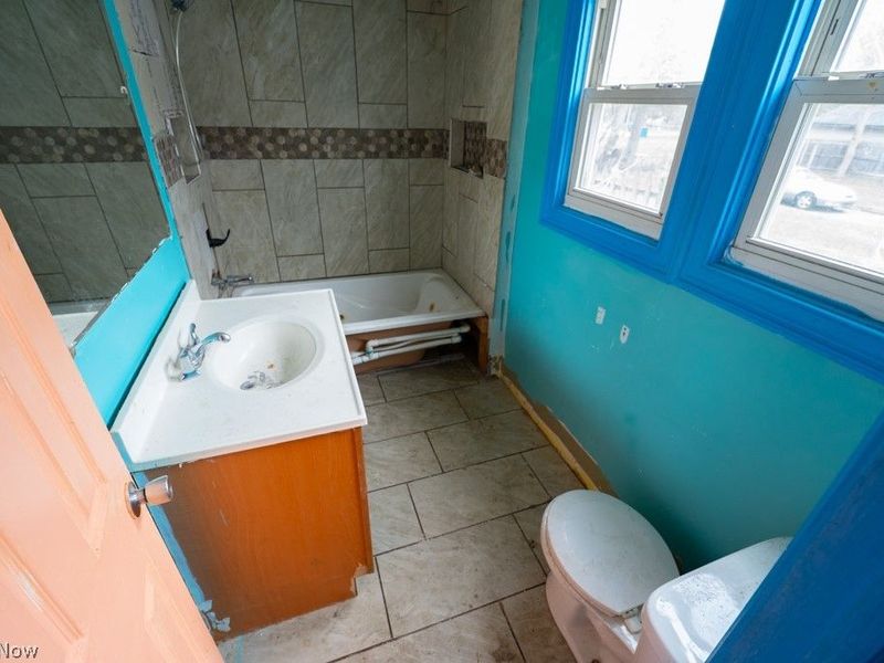 559 Morgan Avenue, Akron, OH 44311 Photo 9