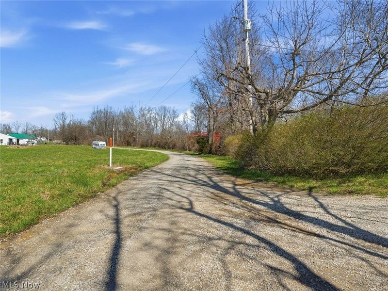 805 Daugherty Road, Stockport, OH 43787 Photo 2