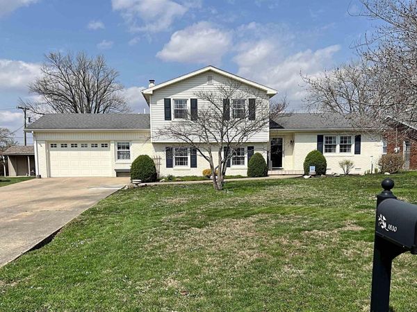 1830 Oak Street, Linton, IN 47441