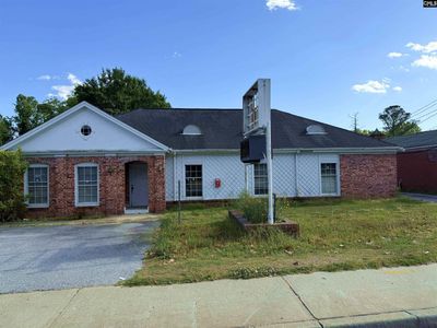 1037 W Dekalb Street, Camden, SC 29020