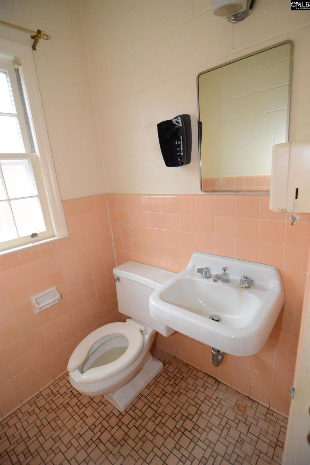 1037 W Dekalb Street  Photo 13