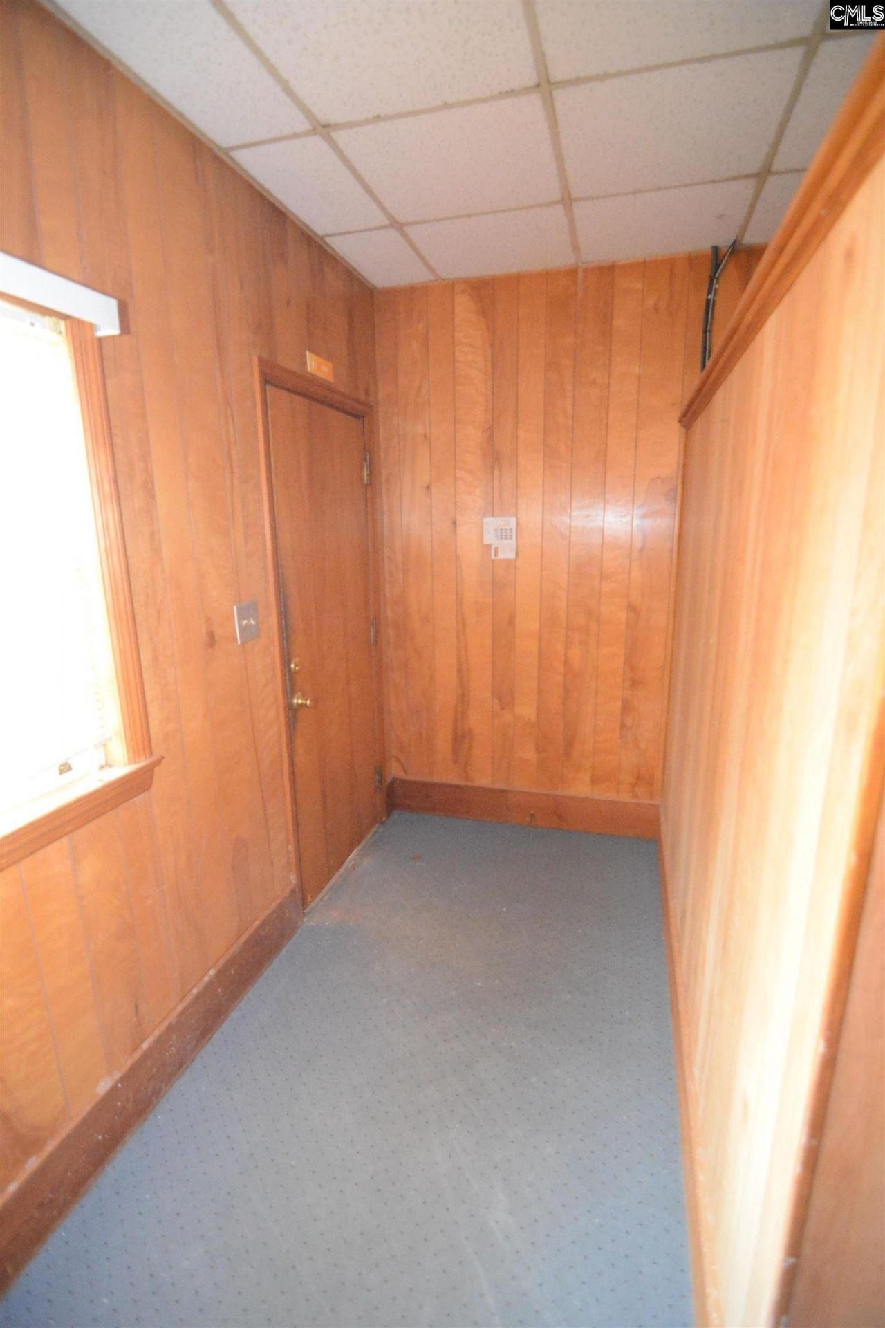 1037 W Dekalb Street Photo 5