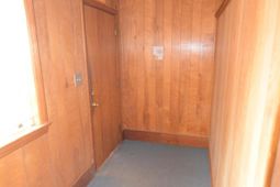 1037 W Dekalb Street photo 4