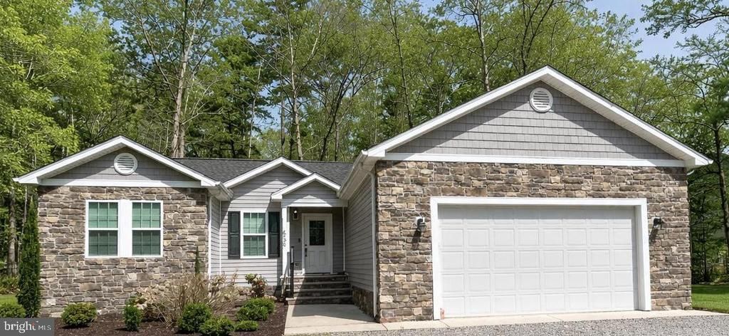 250 Somerset Drive, Ruther Glen, VA 22546 Main Photo