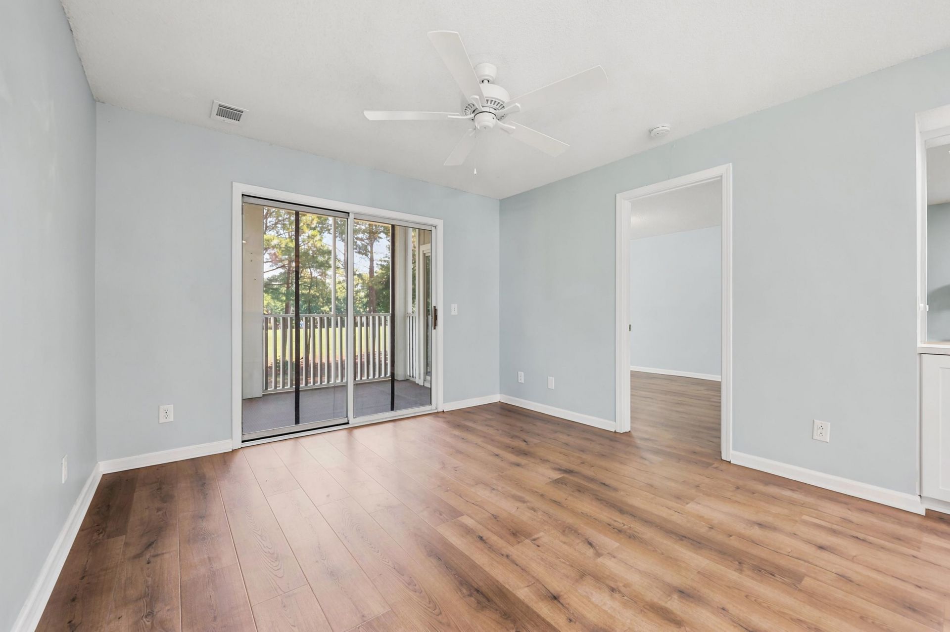 4416 Eastport Blvd. Photo 10