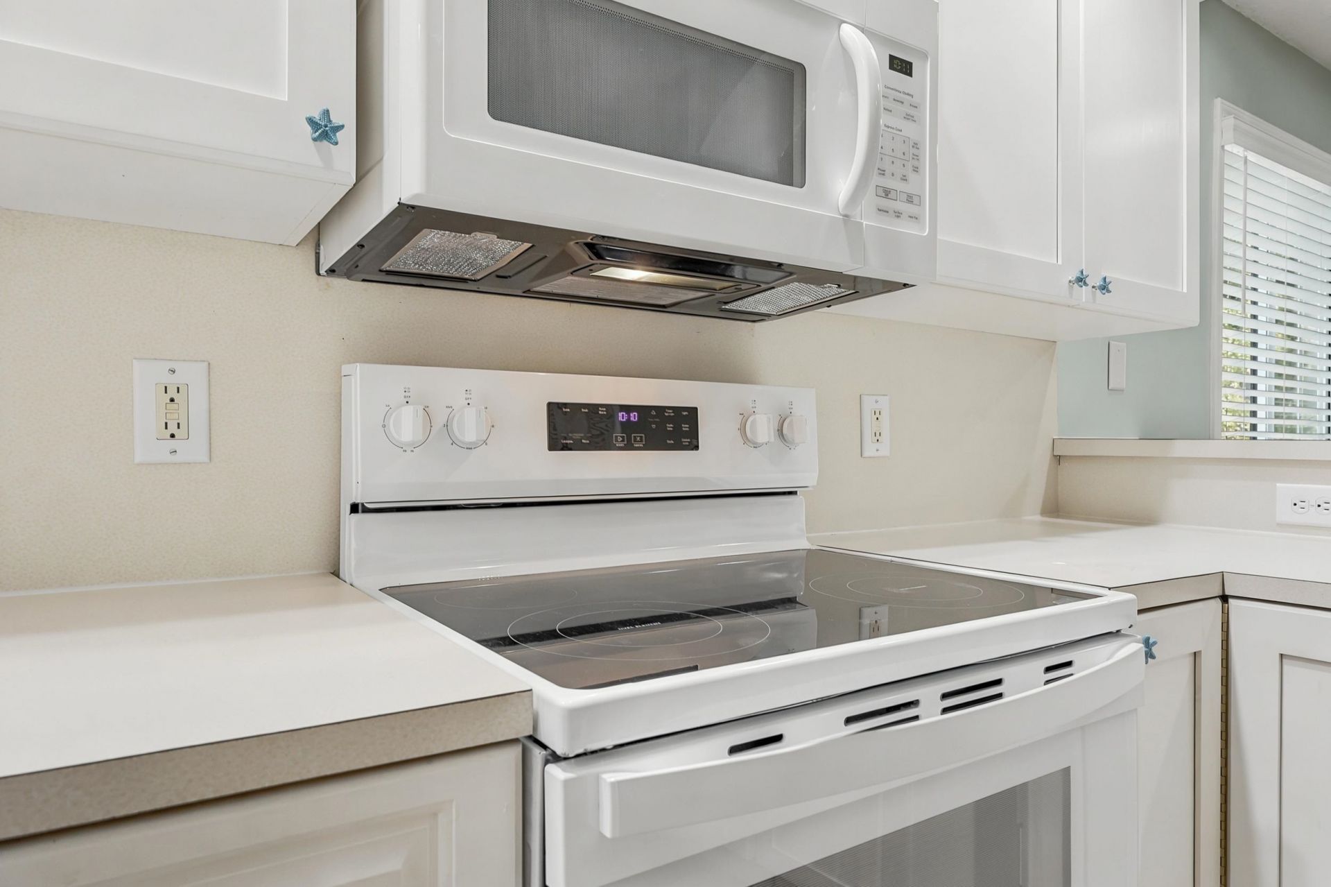 4416 Eastport Blvd. Photo 7