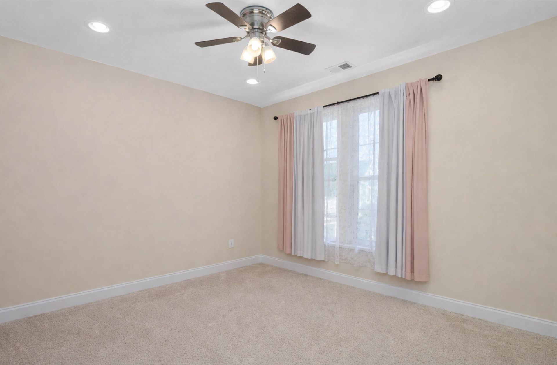 736 Satterwhite Ave. Photo 21